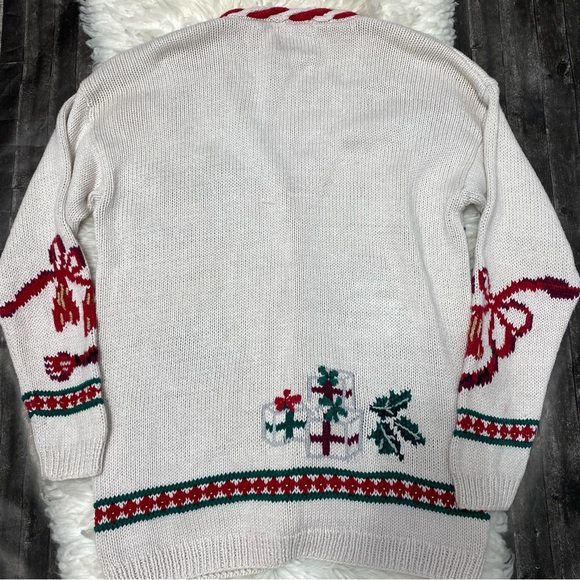 VINTAGE CAPE ISLE KNITTERS CHRISTMAS TREE CANDY CANE RIBBON WHITE CARDIGAN - Picture 10 of 11